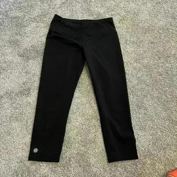 Athleta Crop Black Leggings Size S Small - Picture 1 of 5